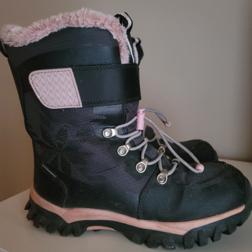 Cougar winter boots Size 5